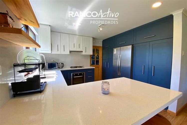 Casa 4D/3B en parcela 5.000 m2 con piscina en Quillon