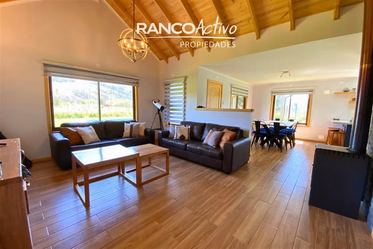 Casa 4D/3B en parcela 5.000 m2 con piscina en Quillon