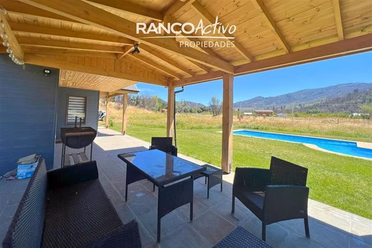 Casa 4D/3B en parcela 5.000 m2 con piscina en Quillon