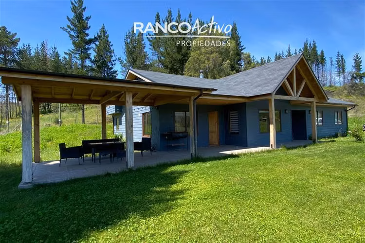 Casa 4D/3B en parcela 5.000 m2 con piscina en Quillon