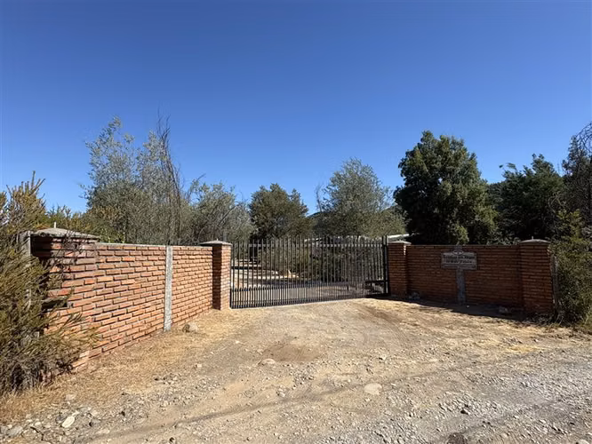 Parcela en venta con tres cabañas en San Fabián, Chillán