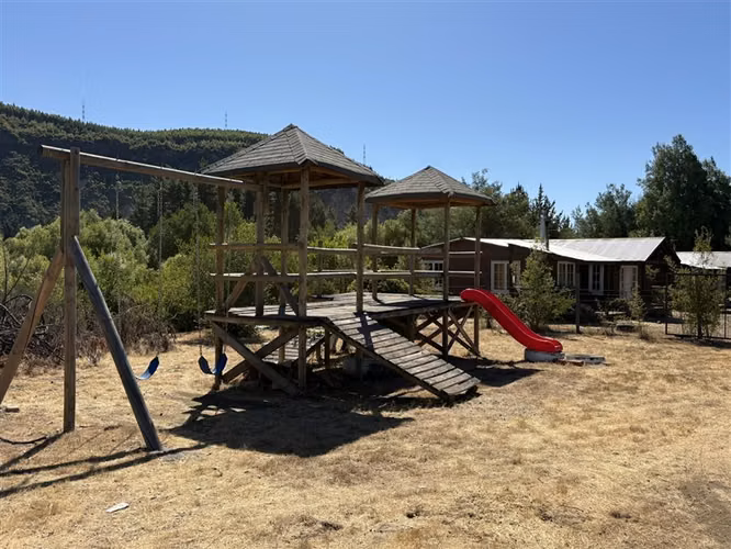 Parcela en venta con tres cabañas en San Fabián, Chillán