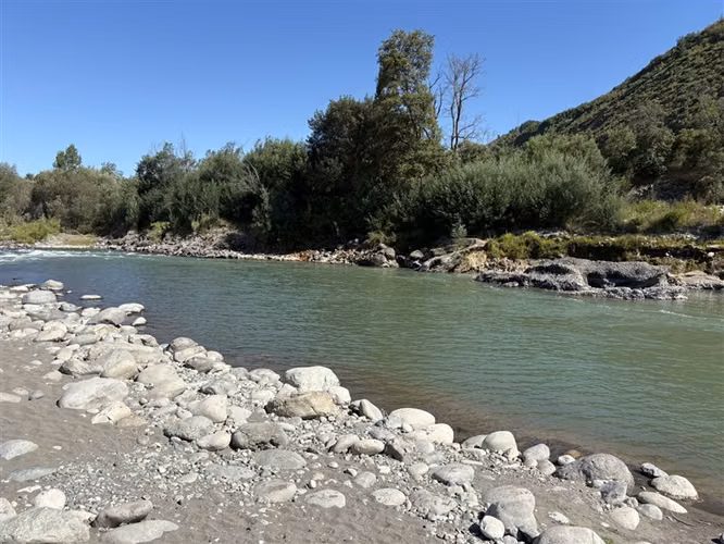 Parcela en venta con tres cabañas en San Fabián, Chillán