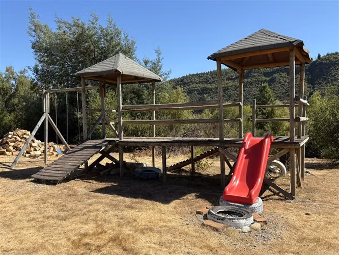 Parcela en venta con tres cabañas en San Fabián, Chillán