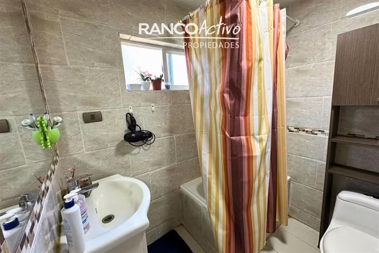 Casa y Parcela 6100m2 con Orilla de Río a 20 Min de Valdivia