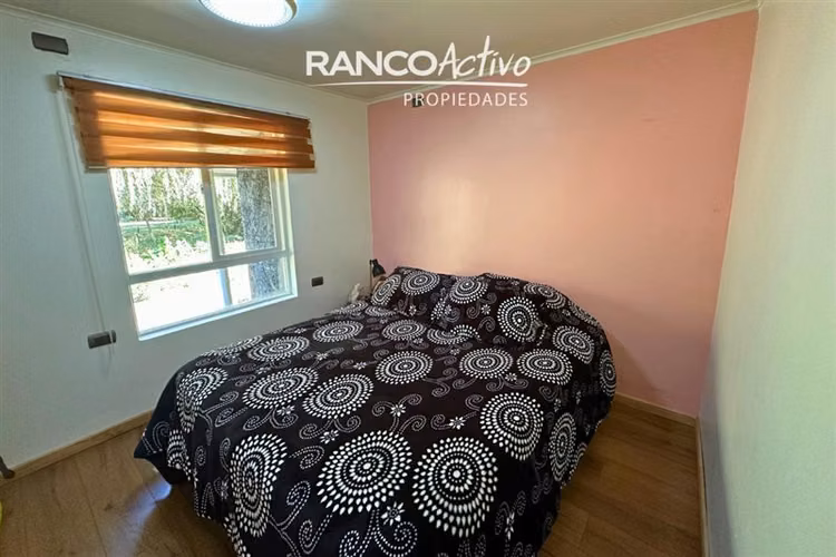 Casa y Parcela 6100m2 con Orilla de Río a 20 Min de Valdivia