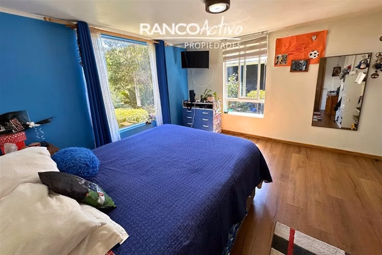 Casa y Parcela 6100m2 con Orilla de Río a 20 Min de Valdivia