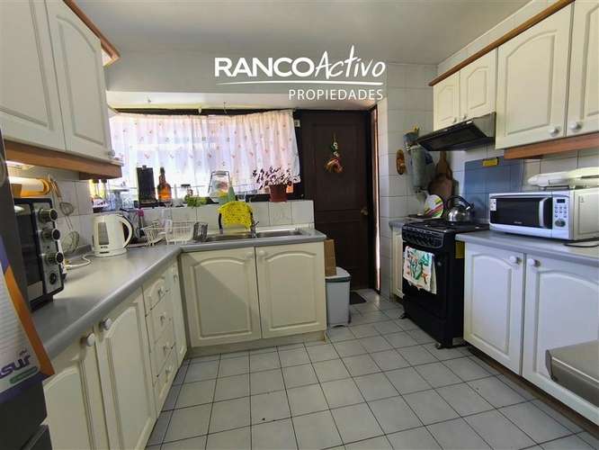 Se vende hermosa casa 4D/2B, Isla Teja, Valdivia. - Imagen 10