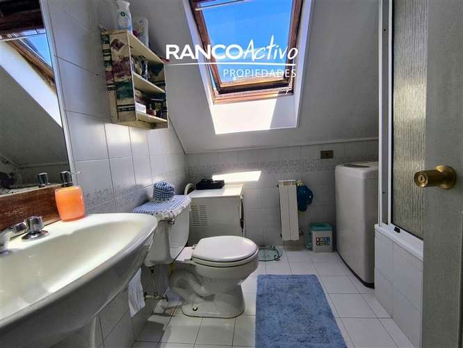 Se vende hermosa casa 4D/2B, Isla Teja, Valdivia. - Imagen 18
