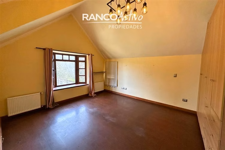 Espectacular Casa en Sector de Torobayo con 4D y 4B Valdivia