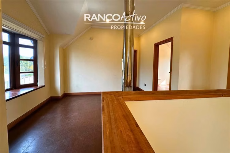 Espectacular Casa en Sector de Torobayo con 4D y 4B Valdivia