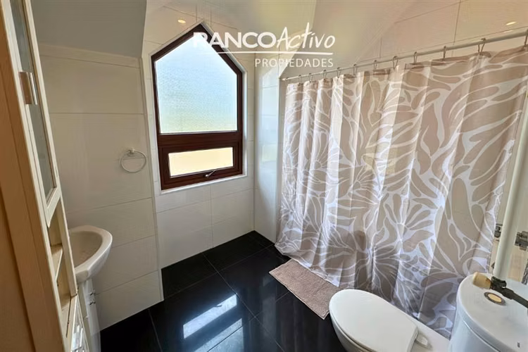 Espectacular Casa en Sector de Torobayo con 4D y 4B Valdivia
