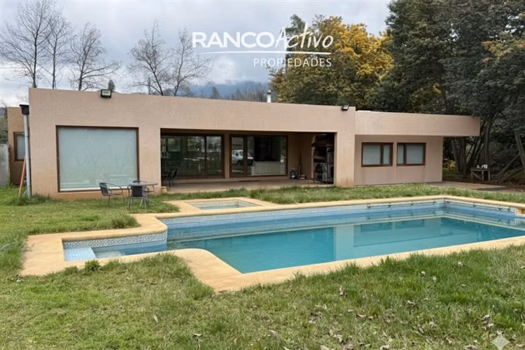 Oportunidad, Casa 4 dorm en parcela, en venta en Quillón
