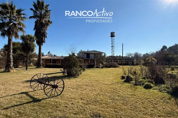 Se vende gran casa y campo agricola en Cabrero