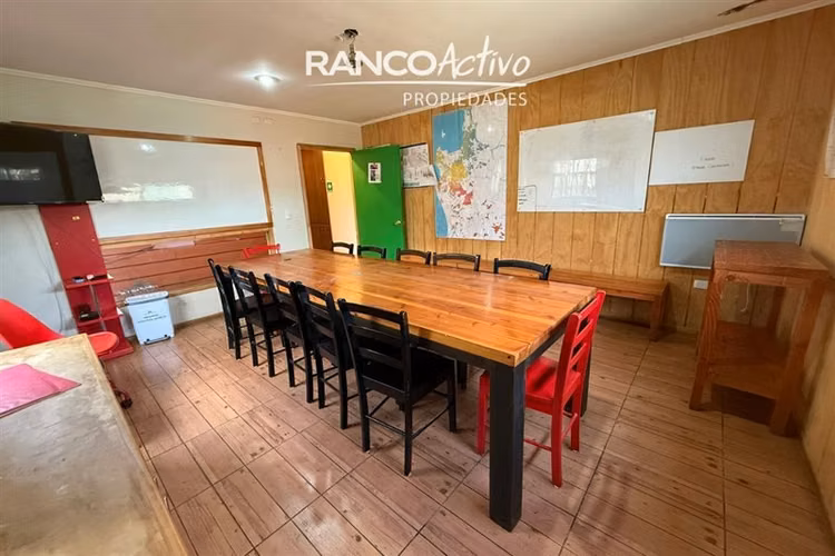 Vende Propiedad Operativa con Oficinas y Talleres en Arauco