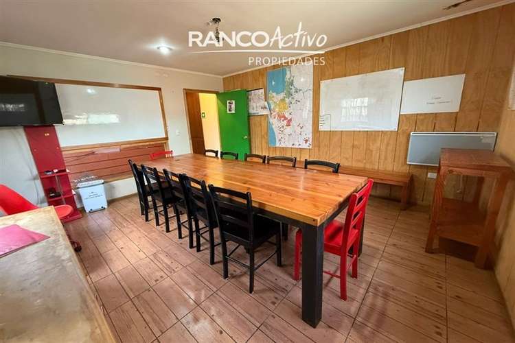 Vende Propiedad Operativa con Oficinas y Talleres en Arauco