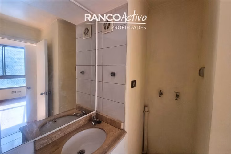 Central departamento en venta de 1 dorm a pasos de La Moneda