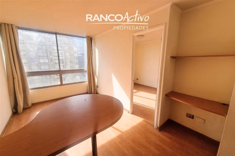 Central departamento en venta de 1 dorm a pasos de La Moneda