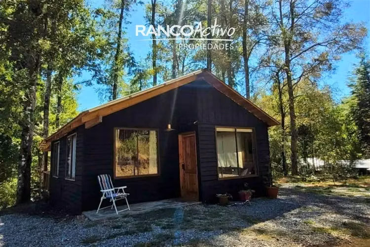 Parcela con Casa, cabaña y tinaja en venta en Villarrica