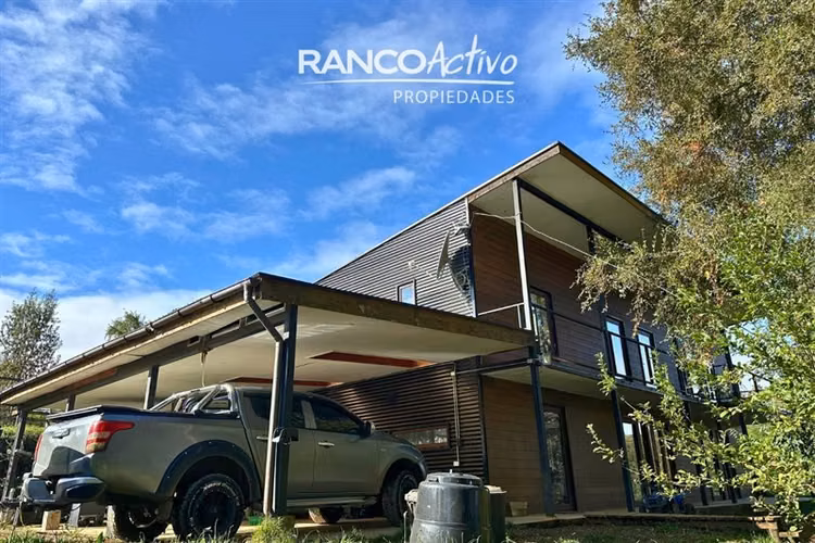 Casa en venta de 5 dorm. en Valdivia