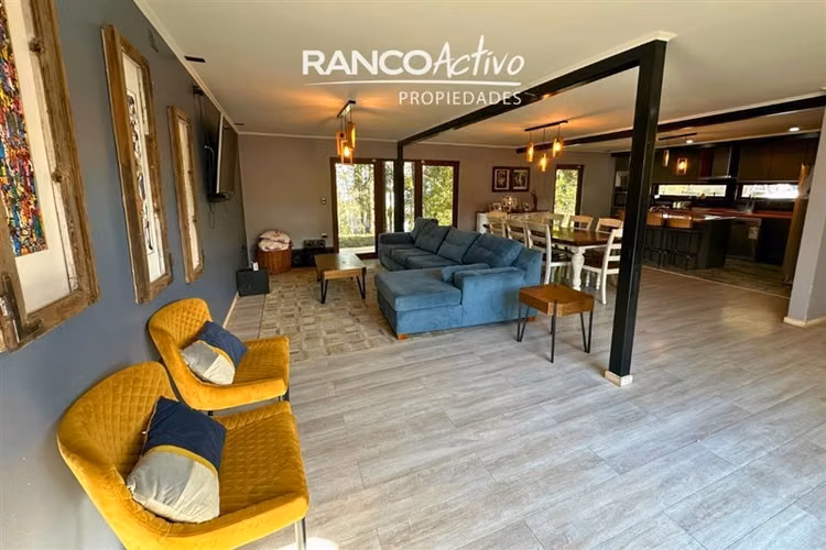 Casa en venta de 5 dorm. en Valdivia