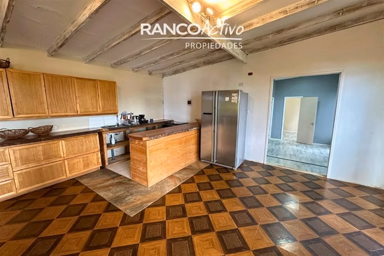 Casa en venta de 5 dorm. en Valdivia