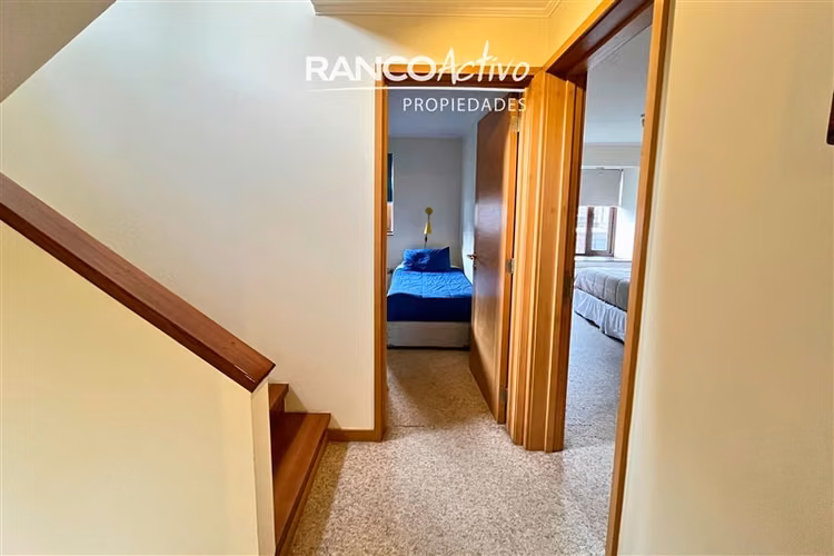 Casa en venta en Los Arrayanes, Isla Teja Sur, 3 niveles