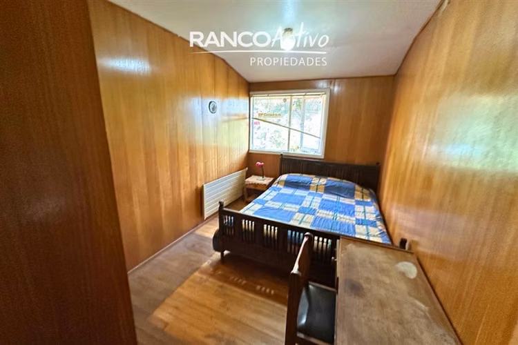 Amplia Casa Esquina en Villa Europa 5D, 3B + 2Cabañas