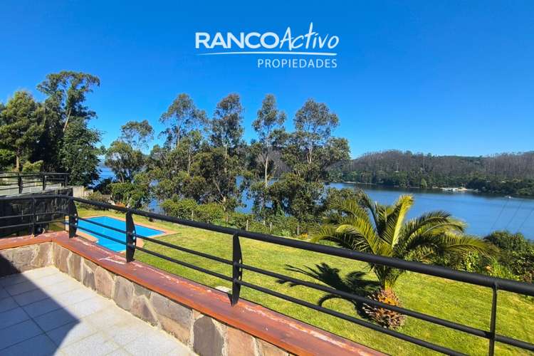 Oportunidad única: Casa con piscina y vista al río Valdivia