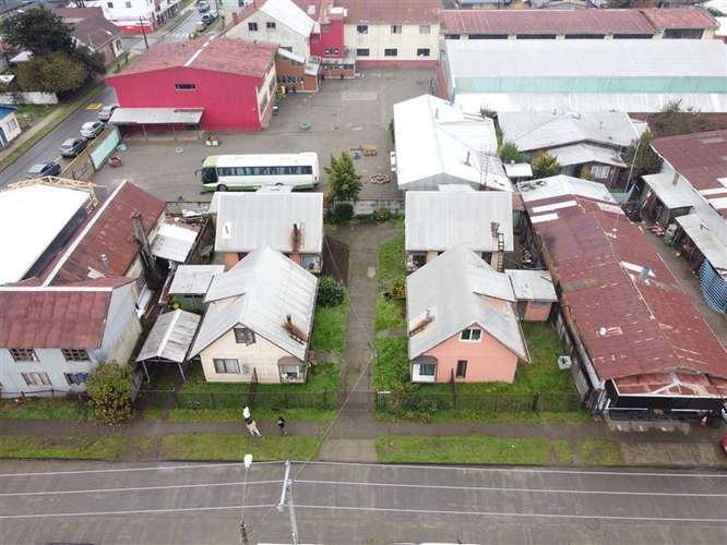 Gran oportunidad, terreno con cuatro casas