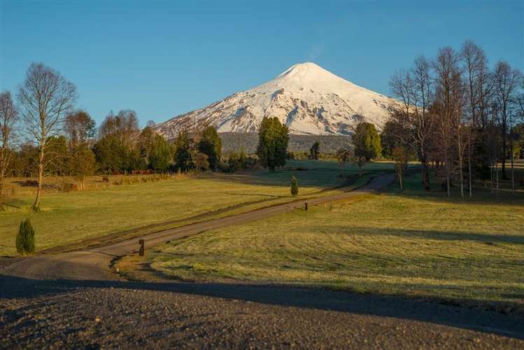 Parcela en exclusivo Proyecto de Pucón, gran vista al Volcán