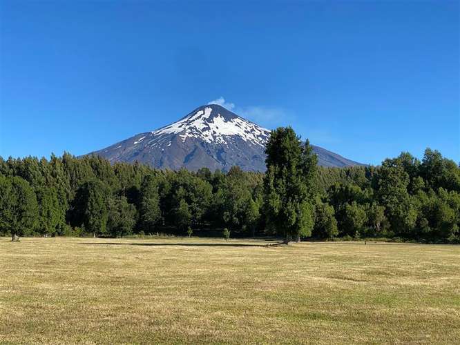 Parcela en exclusivo Proyecto de Pucón, gran vista al Volcán
