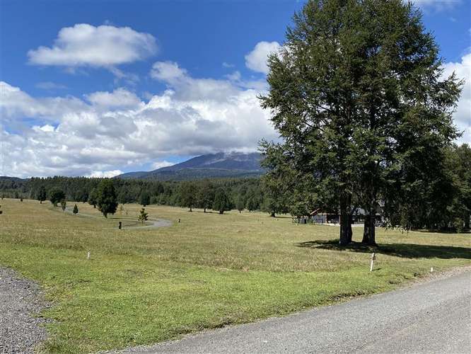 Parcela en exclusivo Proyecto de Pucón, gran vista al Volcán