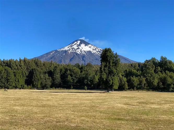 Parcela en exclusivo Proyecto de Pucón, gran vista al Volcán