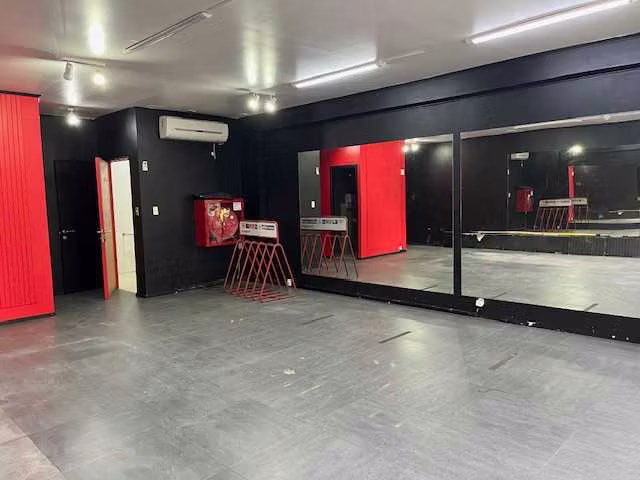 Local Comercial de 130 m2 Av Pablo Neruda (154370)