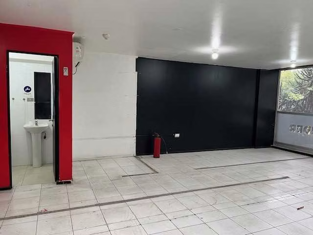 Local Comercial de 130 m2 Av Pablo Neruda (154370)