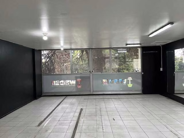 Local Comercial de 130 m2 Av Pablo Neruda (154370)