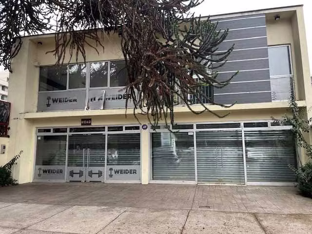 Local Comercial de 130 m2 Av Pablo Neruda (154370)