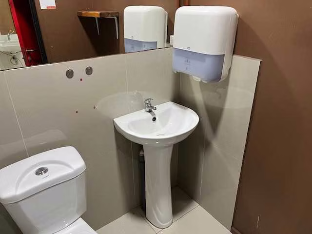Local Comercial de 130 m2 Av Pablo Neruda (154370)