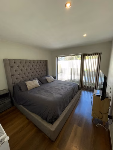 SE ARRIENDA HERMOSA Y AMPLIA CASA SIN MUEBLES