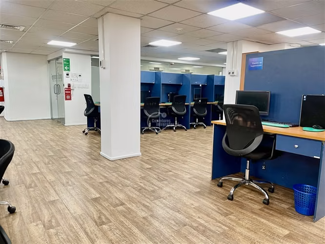 Oficina en arriendo en Providencia, metro Pedro de Valdivia