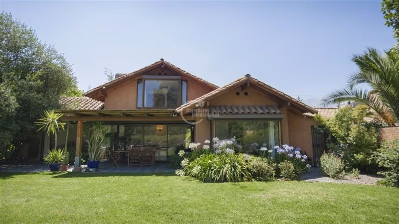 Casa en venta vista cancha Golf 4 dormitorios, Lo Barnechea - Imagen 2
