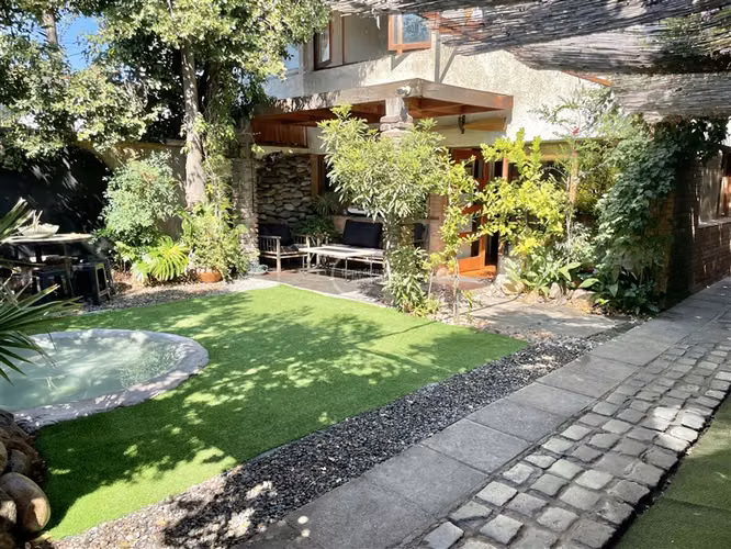 Casa en venta de 4 dorm.+ servicios. en Las Condes - Imagen 6