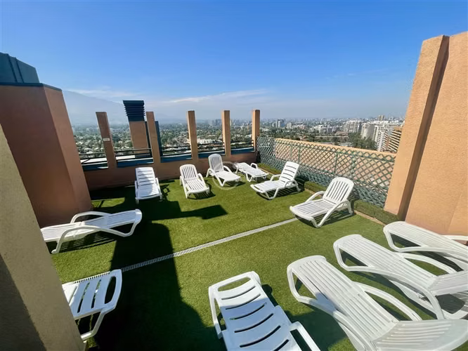 Amplio departamento, 3 dorm más servicio, terraza gran vista - Imagen 25