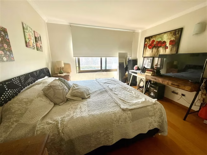 Amplio departamento, 3 dorm más servicio, terraza gran vista - Imagen 10