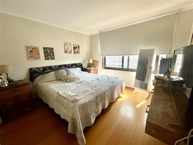 Amplio departamento, 3 dorm más servicio, terraza gran vista - Imagen 11