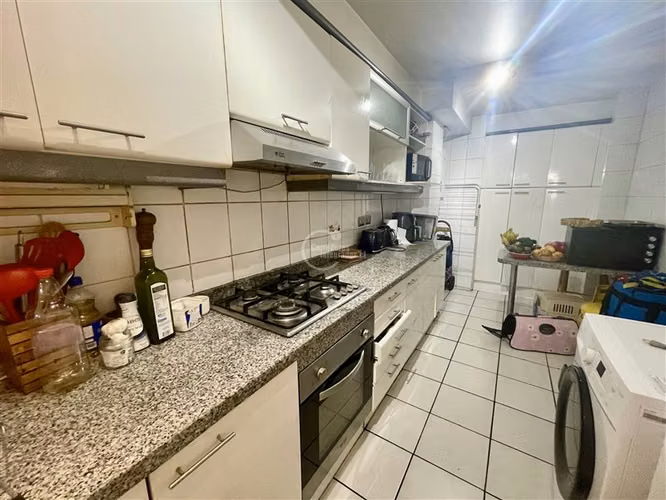 Amplio departamento, 3 dorm más servicio, terraza gran vista - Imagen 18