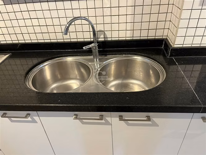 Casa en venta de 5 dorm. en Las Condes