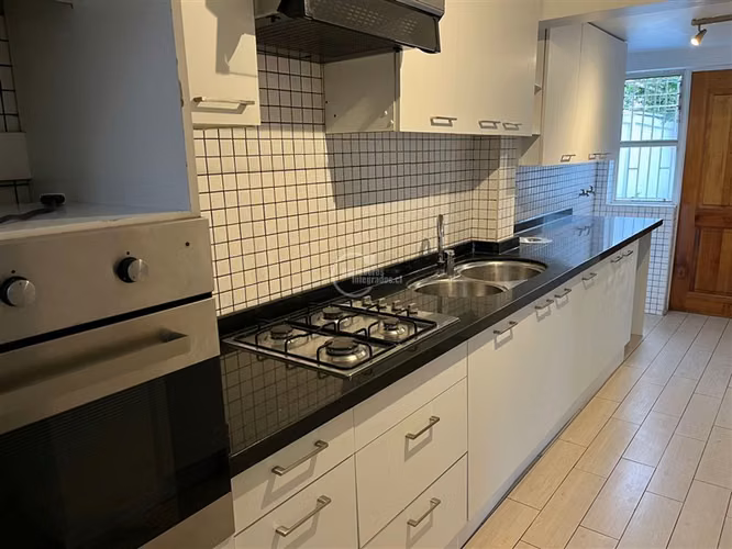 Casa en venta de 5 dorm. en Las Condes