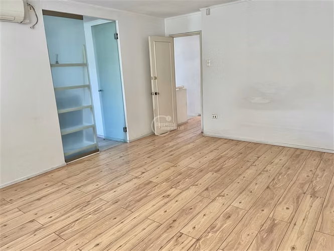 Casa en venta de 5 dorm. en Las Condes